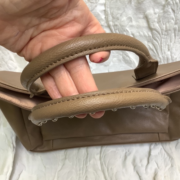 GUC Nine West Taupe hand shoulder bag - Picture 13 of 14
